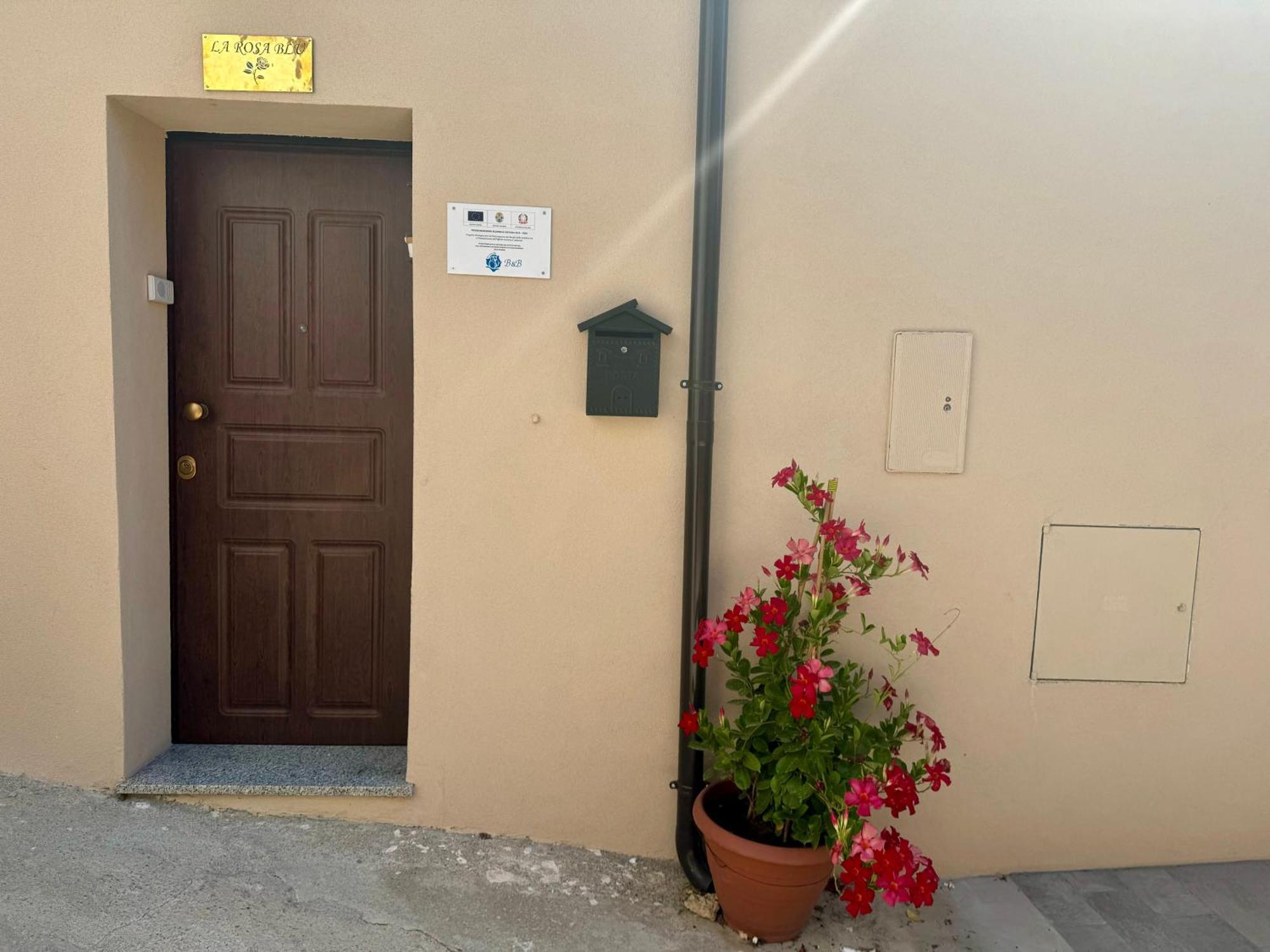 La Rosa Blu Bed & Breakfast Gerace Exterior foto